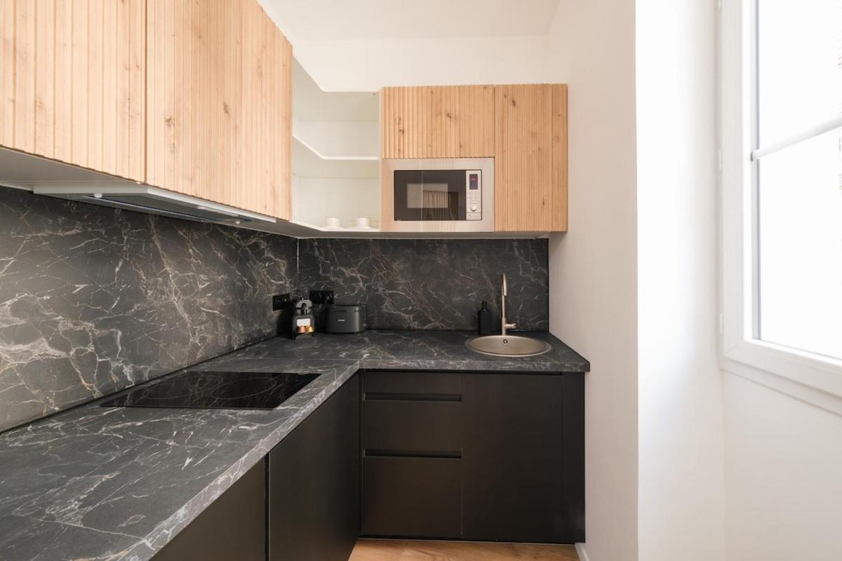 Amazing Place Clichy - Fourche Appartement